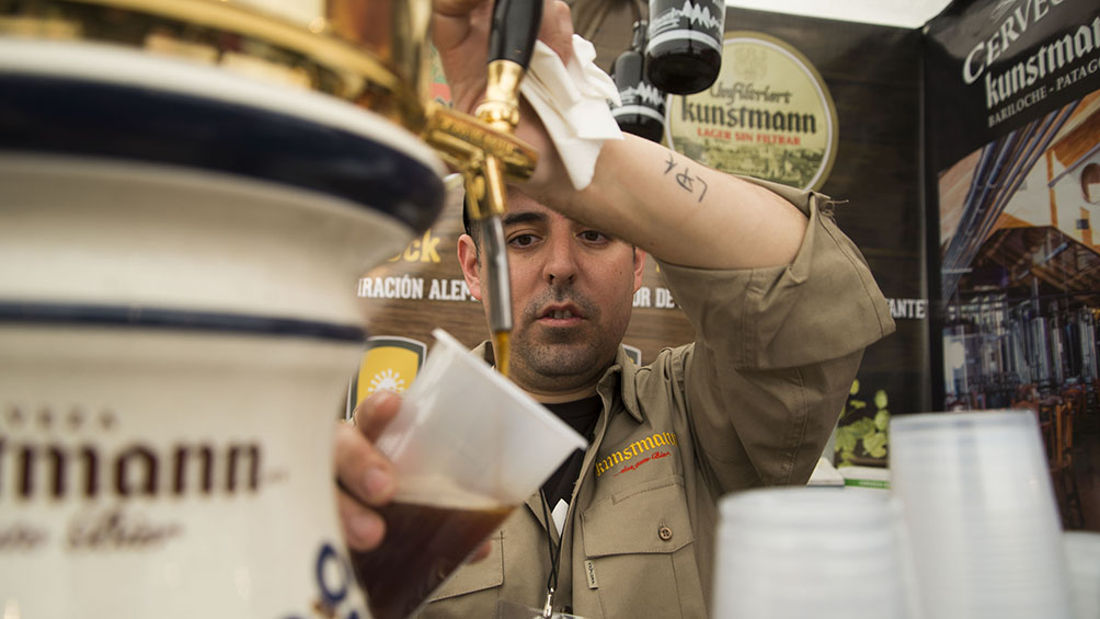 cerveza-artesanal:-celebran-el-“lager-day”-con-reconversion-en-pandemia-y-reactivacion